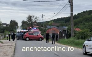Accident în Davidești! Impact între două mașini 1 b19443b6 15dc 48e4 85c4 ed073cbdbf1a - Accident în Davidești! Impact între două mașini