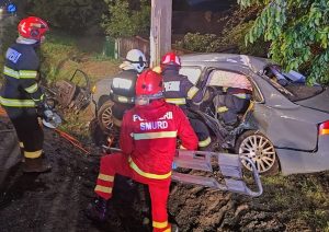 Încă un accident grav pe șoselele din România! Un tânăr de 19 ani a murit, alți 2 au ajuns la spital 1 accident gadinti 29mai 02 1200x1200 1 - Încă un accident grav pe șoselele din România! Un tânăr de 19 ani a murit, alți 2 au ajuns la spital