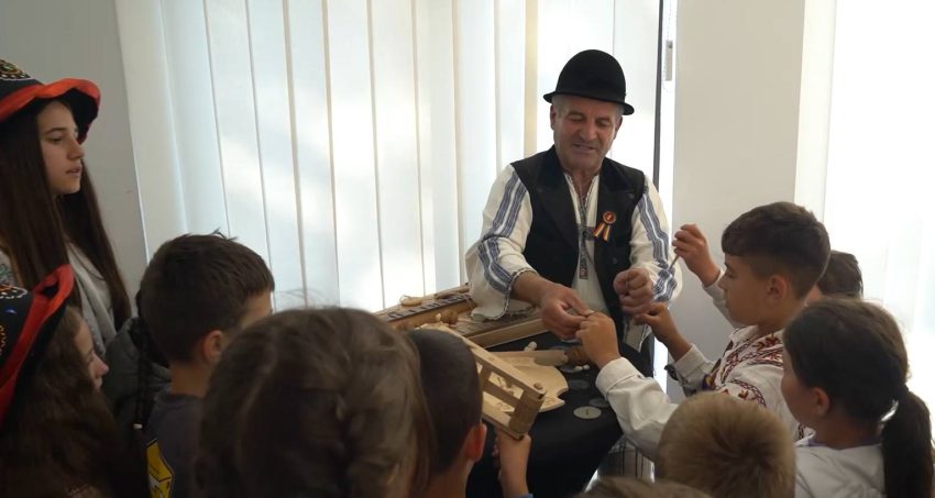 (Video) Față în față cu tezaurele vii - Întâlnire inedită în avans de Ziua Copilului, la Pitești! 5 eveniment la Pitești