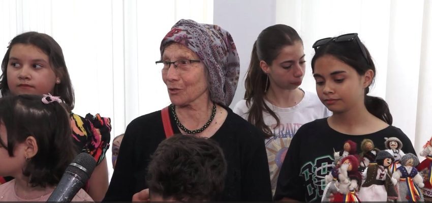 (Video) Față în față cu tezaurele vii - Întâlnire inedită în avans de Ziua Copilului, la Pitești! 2 66 - (Video) Față în față cu tezaurele vii - Întâlnire inedită în avans de Ziua Copilului, la Pitești!