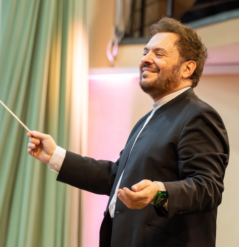 Michalis Economou la - Lady M&Brahms, joi la Filarmonica Pitești