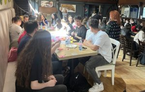 Dialog deschis pentru tineri: Soluții și strategii pentru implicarea activă în comunitate și UE 2 Sursă foto: FB CCS Pitesti.