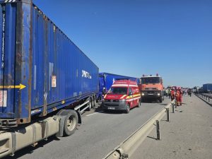 WhatsApp Image 2025 06 03 at 16.14.10 1 - (Video) Accident cumplit pe A1! Un copil a murit, iar alte 4 persoane au ajuns la spital