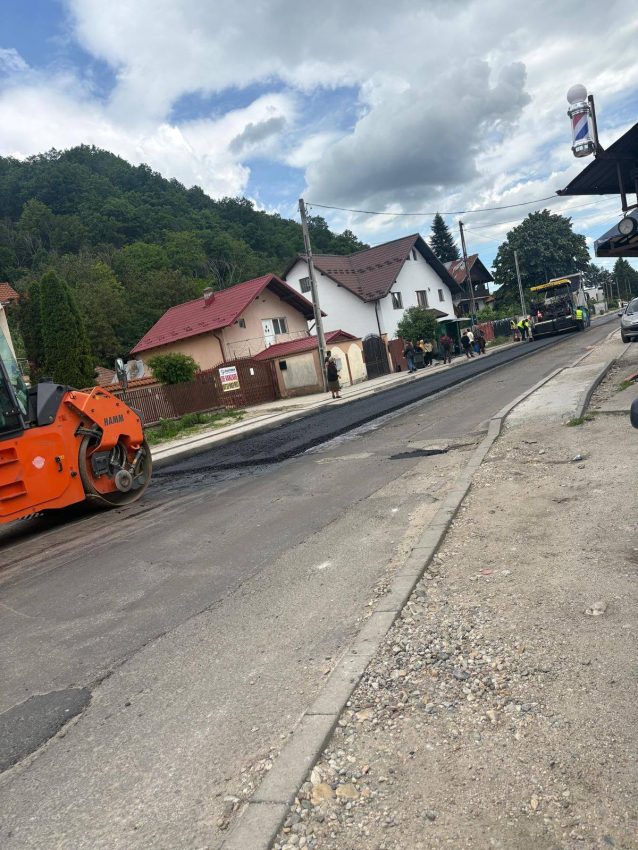 Au început lucrările de asfaltare a sistemului rutier pe strada Coasta Câmpului din Ștefănești 3 503282993 1092895132658774 2198685744838418976 n - Au început lucrările de asfaltare a sistemului rutier pe strada Coasta Câmpului din Ștefănești