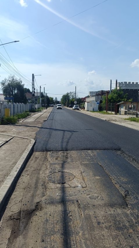Au început lucrările de asfaltare a sistemului rutier pe strada Coasta Câmpului din Ștefănești 2 504013010 1092895472658740 8668887204064593193 n - Au început lucrările de asfaltare a sistemului rutier pe strada Coasta Câmpului din Ștefănești
