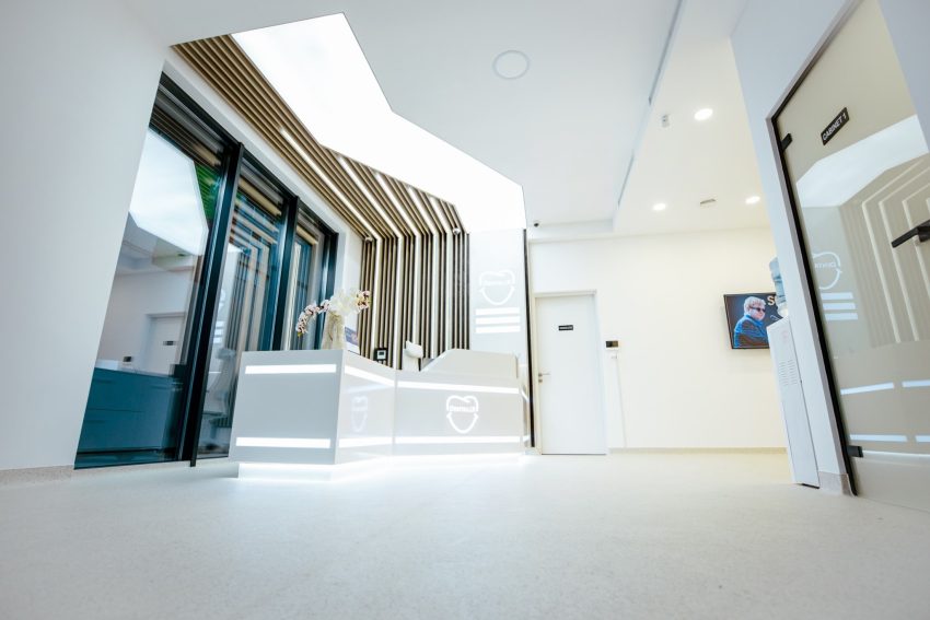 - DENTALIX – Unde zâmbetul tău prinde viață!