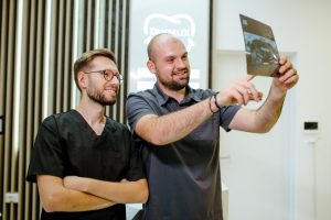 dentalix fondatori - DENTALIX – Unde zâmbetul tău prinde viață!