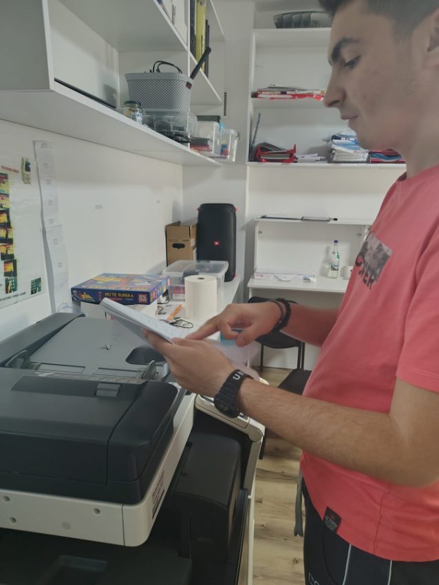 De 20 de ani. "Lupta lui Mihai este și lupta noastră!" 2 Sursă foto: APCA Argeș.