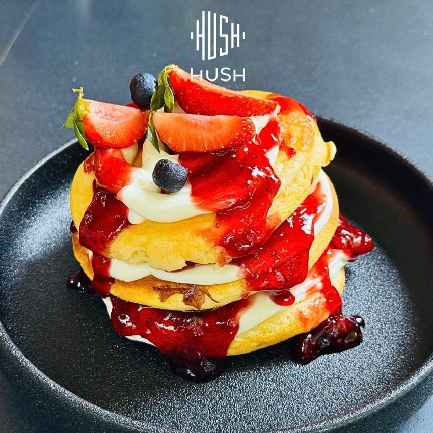 503022863 18196032004308809 2059461667191870855 n - Hush Pitești: „Weekendul acesta te așteptăm pe terasă cu o surpriză dulce din partea noastră!”