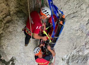 504824602 1026879439573908 9214119555102159605 n - 23 de persoane au fost salvate de pe munte în prima zi de Rusalii