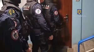 (Video) Încă o persoană reținută în dosarul de trafic de persoane, proxenetism și spălare a banilor 1 percheziții