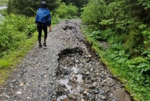 506604146 1113501537471380 47727373511827348 n - Drumul pe Valea Rea spre Stâna lui Burnei, plin de ravene pe ultimii 8 kilometri