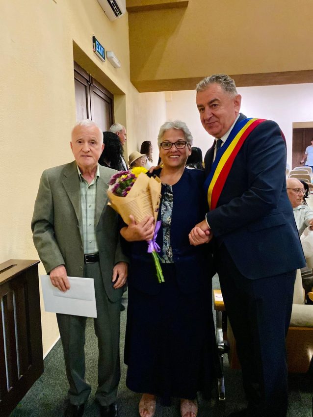 87 de cupluri longevive din Pitești au fost celebrate la Filarmonică 1 cupluri premiate Pitesti