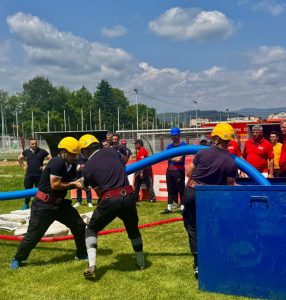 Pompierii civili din cadrul SPSU, în competiție la Câmpulung 8 Imagine WhatsApp 2025 06 12 la 09.52.05 fcde50d8 - Pompierii civili din cadrul SPSU, în competiție la Câmpulung