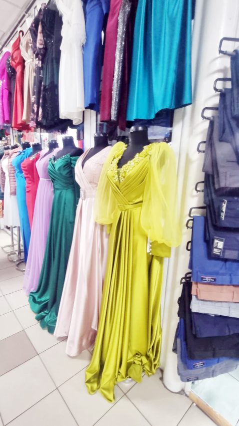 Vara evenimentelor începe la Complex Comercial John – tot ce ai nevoie, într-un singur loc! 1 complex john haine 2 - Vara evenimentelor începe la Complex Comercial John – tot ce ai nevoie, într-un singur loc!