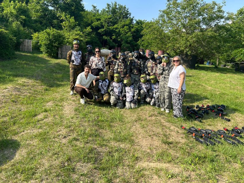 Cultură, tradiție și aventură: elevii din Istanbul descoperă România autentică la Topoloveni 7 topoloveni paintball - Cultură, tradiție și aventură: elevii din Istanbul descoperă România autentică la Topoloveni