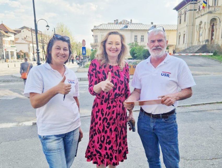Eduard Raducan1 cu elena lasconi deschidere Sursă foto: ediția tipărită.
