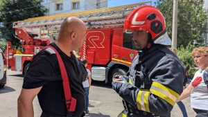 WhatsApp Image 2025 06 16 at 16.34.31 - (Video) Fiecare viață contează! Rândunică salvată de pompierii piteșteni!