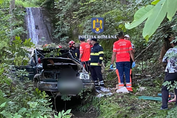 605c4815-101d-4528-91ed-0c32a5b1161d