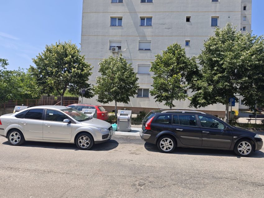 Atenție piteșteni! Blocarea accesului la platformele de colectare a deşeurilor se sancţionează! 1 blocare containere Pitesti
