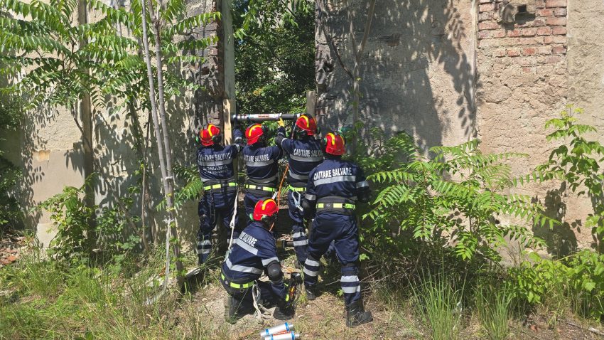 Exerciţiul naţional de simulare a unui cutremur continuă! 1 exercitiu cutremur DSU