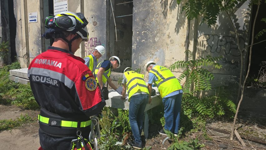 Exerciţiul naţional de simulare a unui cutremur continuă! 2 exercitiu cutremur DSU