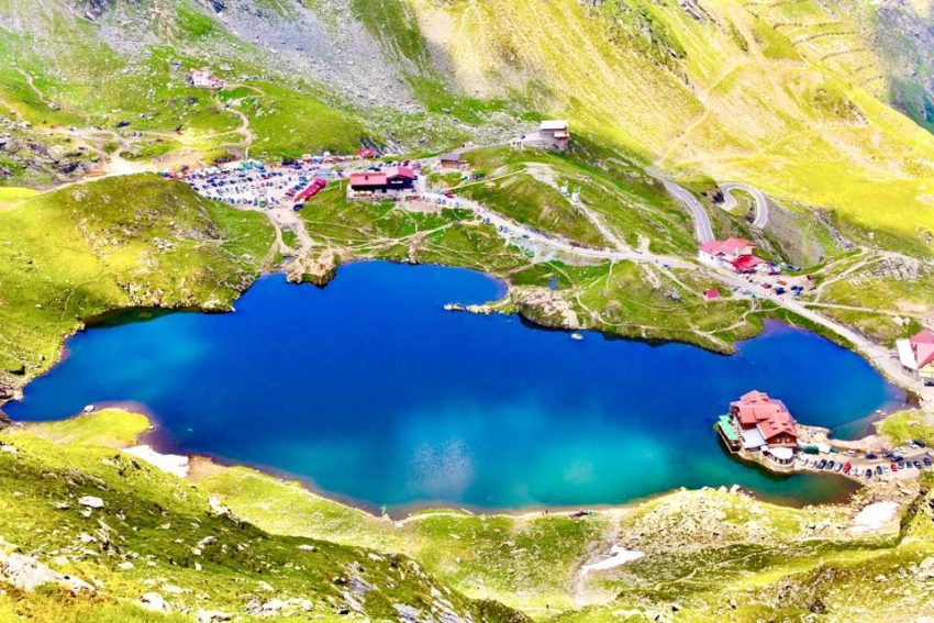 Planuri de vacanță? Vizitează Valea Argeșului cu plecare de la Casa Lăzăroiu! 2 Balea Lac