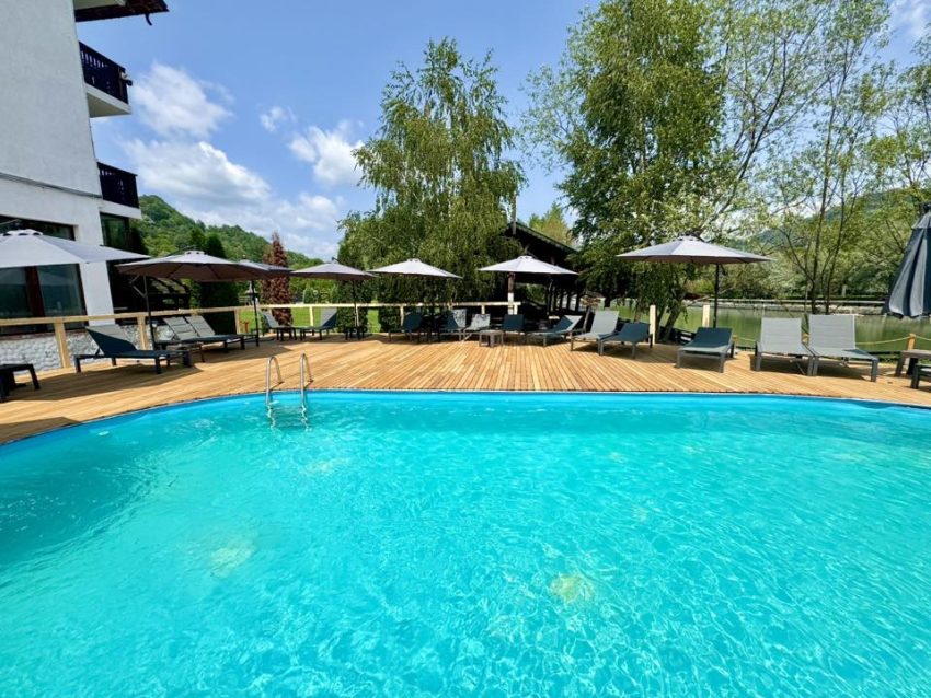 Complexul Turistic Casa Lăzăroiu – Relaxare și Tradiție în Inima Naturii 6 Casa Lazaroiu