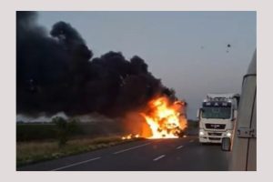 Untitled Project 1 - Accident grav pe DN 2. Un șofer a murit carbonizat!