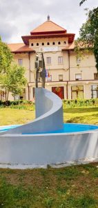 Formați pentru viitor: Valorile și realizările COLEGIULUI NAŢIONAL “VLAICU VODĂ” 2 Vlaicu Voda Colegiu 1 - Formați pentru viitor: Valorile și realizările COLEGIULUI NAŢIONAL “VLAICU VODĂ”