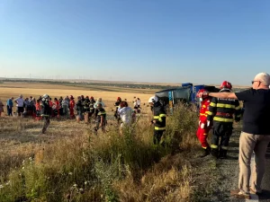 autocar rasturnat DN 22