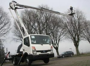 Primăria Ștefănești achiziționează o nacelă pentru servicii publice locale 1 masina cu nacela - Primăria Ștefănești achiziționează o nacelă pentru servicii publice locale
