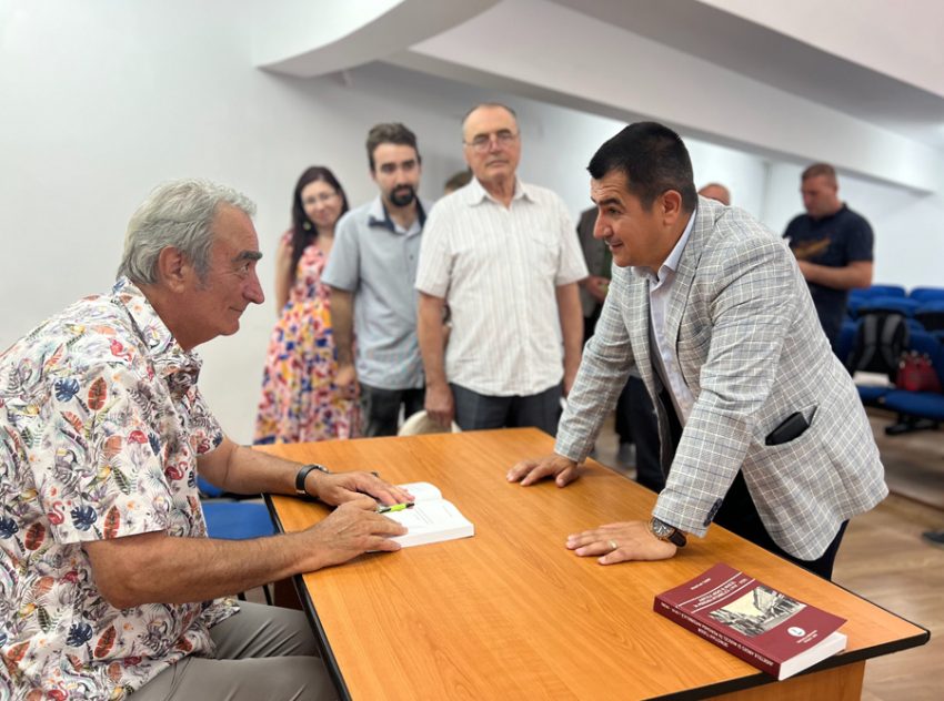 Cristian Gentea: Îl felicit sincer pentru efortul constant şi pentru loialitatea faţă de istoria Argeşului! 3 Sursă foto: CJ Argeș