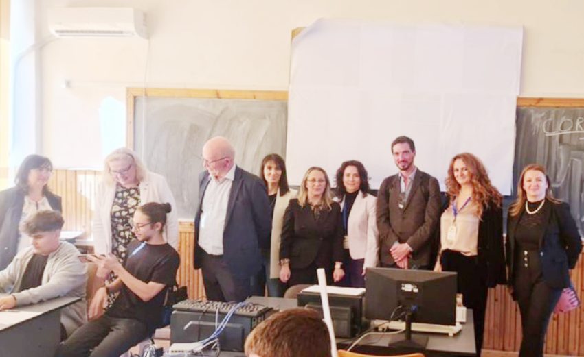 Liceul Sanitar Cantacuzino 12 - Liceul Teoretic „Ion Cantacuzino” - modelează caractere și formează oameni de valoare