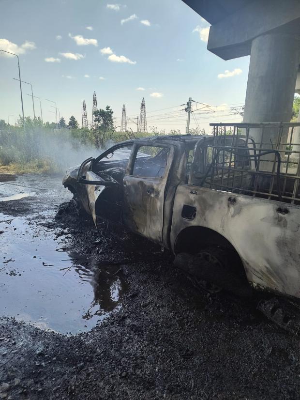 Incendiu violent de vegetație pe DN 1. Trafic blocat! 2 incendiu DN 1 trafic