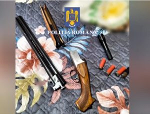 (VIDEO) Arme deținute ilegal! Percheziții la doi tineri din Argeș 1 cats 5 - (VIDEO) Arme deținute ilegal! Percheziții la doi tineri din Argeș