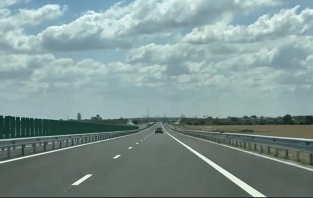 39947076-c2ec-43a7-bb52-efd1b391826b