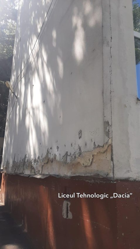 Azi au fost predate amplasamentele pentru 2 proiecte de investiții majore în infrastructura educațională, la Pitești! 6 515060214 1166378455516500 3122170253790212823 n - Azi au fost predate amplasamentele pentru 2 proiecte de investiții majore în infrastructura educațională, la Pitești!
