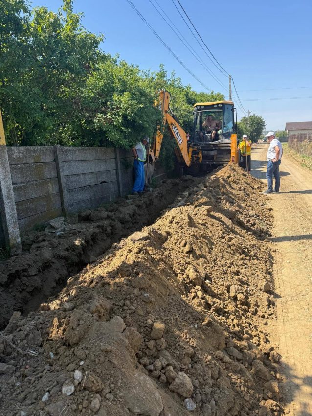 Nicolae Velcea, vizită în teren la lucrările de extindere și reabilitare a rețelelor de apă și canalizare 2 lucrari la Stefanesti