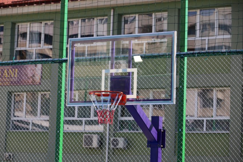 teren scoala Pitesti