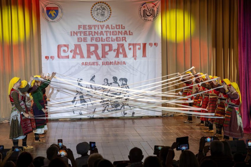 Sursă foto: FB Festivalului International de Folclor Carpati 2025 