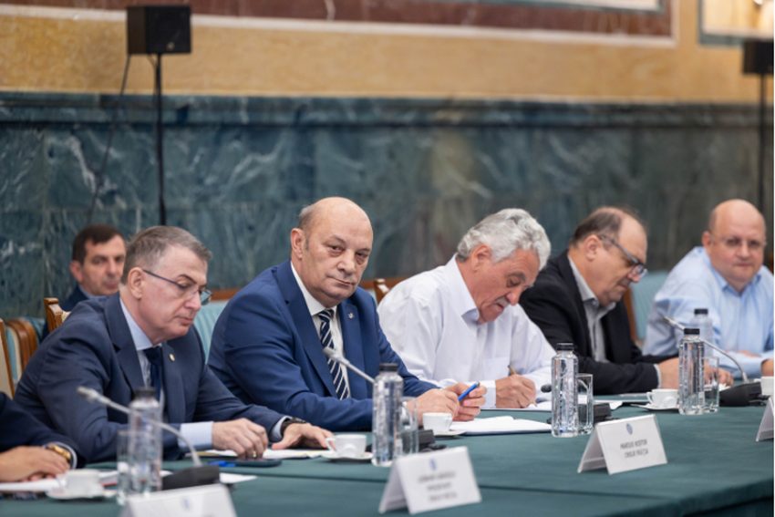 Dialog social între Guvern, patronate și sindicate pentru reducerea deficitului bugetar 2 Sursă foto: gov.ro.