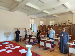Examen important pentru absolvenții Seminarului Teologic Iustin Patriarhul din Câmpulung Muscel 1 Sursă foto: FB Arhiepiscopia Argeșului și Muscelului.