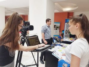 Centrul Universitar Pitești sistează școlarizarea pentru mai multe programe de licenţă 1 studenti jurnalism pitesti