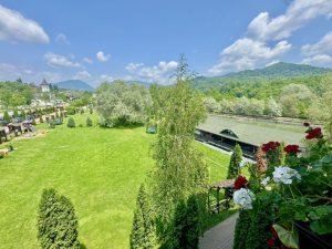 Vremea perfectă de piscină! Casa Lăzăroiu vă așteaptă la relaxare! 1 Casa Lazaroiu