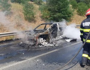515640868 1042419527979607 3365225254916620096 n - Incendiu pe A1! Mașină distrusă de flăcări