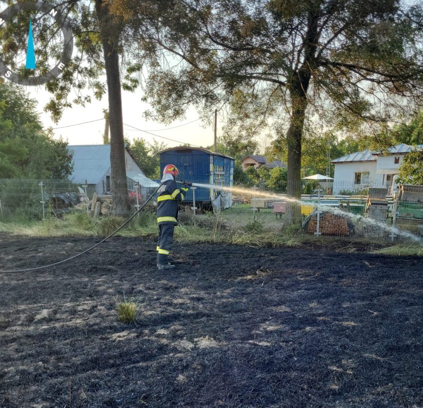115 misiuni pentru pompierii argeșeni în intervalul 5-7 iulie 1 incendiu pompieri Argeș