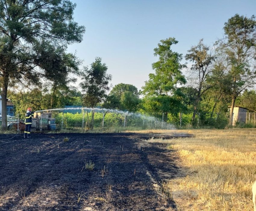 115 misiuni pentru pompierii argeșeni în intervalul 5-7 iulie 3 incendiu pompieri Argeș