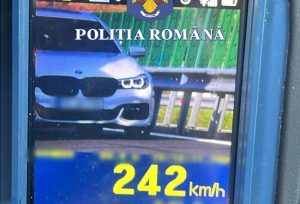 7de698c7 358d 404d ba5c 664f290aa7ac - Gonea cu 242 km/h pe DEx12! Tânăr de 26 de ani, amendat și lăsat pieton