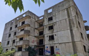 Schimbare majoră în Tudor Vladimirescu: Blocul – fantomă va fi demolat! 1 Sursă foto: FB CRistian Gentea